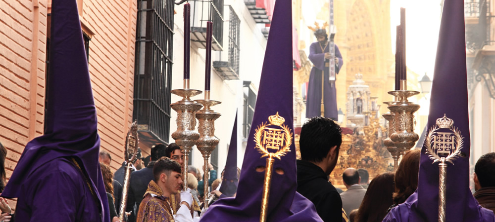 La Historia de la Semana Santa en Sevilla: Tradición y Devoción